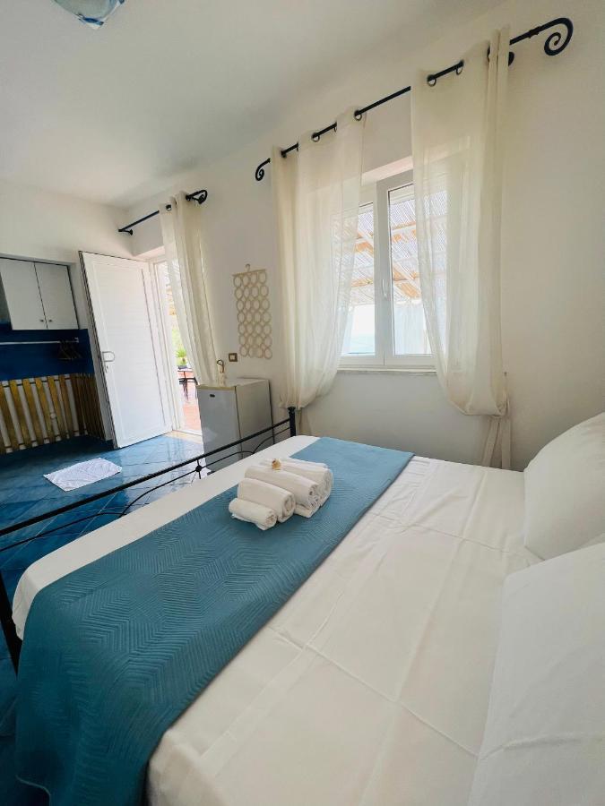 Villa Isabella Ponza Bagian luar foto