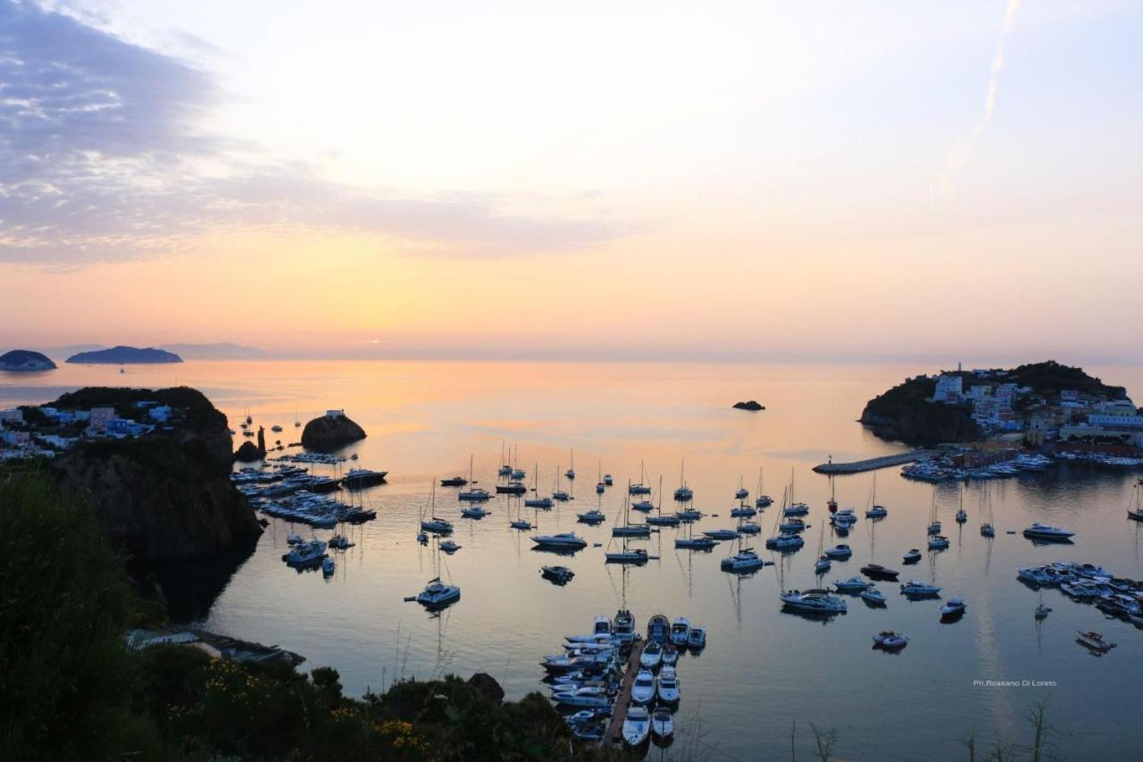 Villa Isabella Ponza Bagian luar foto